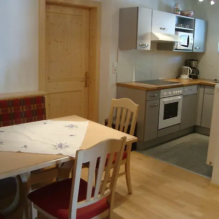 Affittacamere Gaestehaus Renate 4*